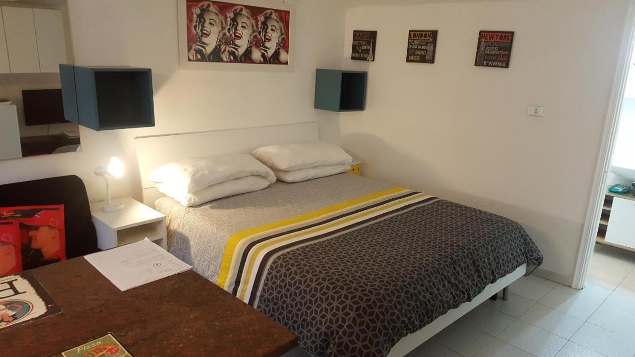 Ferienwohnung Location Turistic Monolocale Nel Parco Del Santuario Asti Exterior foto